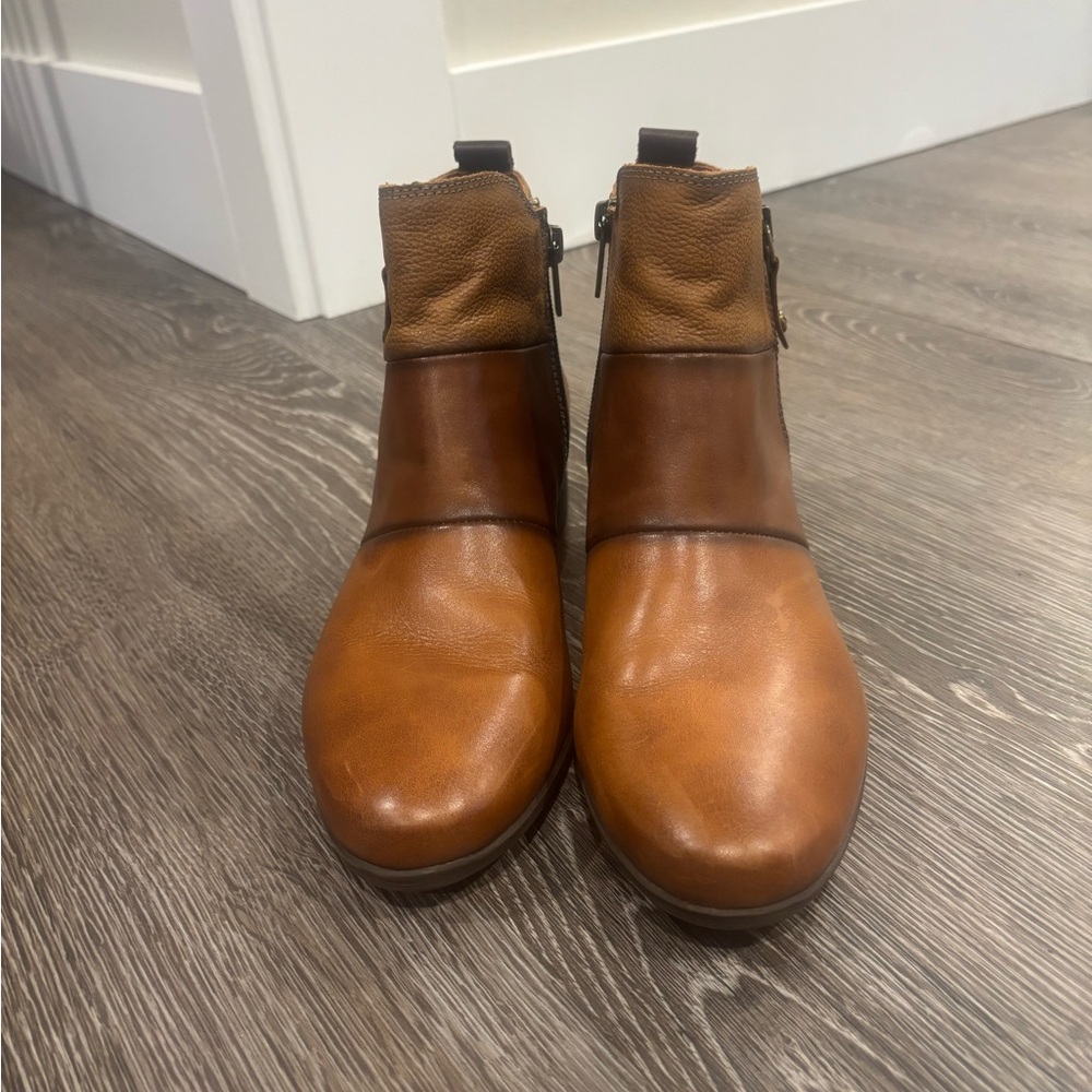PIKOLINOS Tan and Brown Ankle Boots